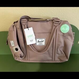 Herschel Sprout Strand Shoulder Diaper Bag Ash Pink- NWT. Includes Changing mat